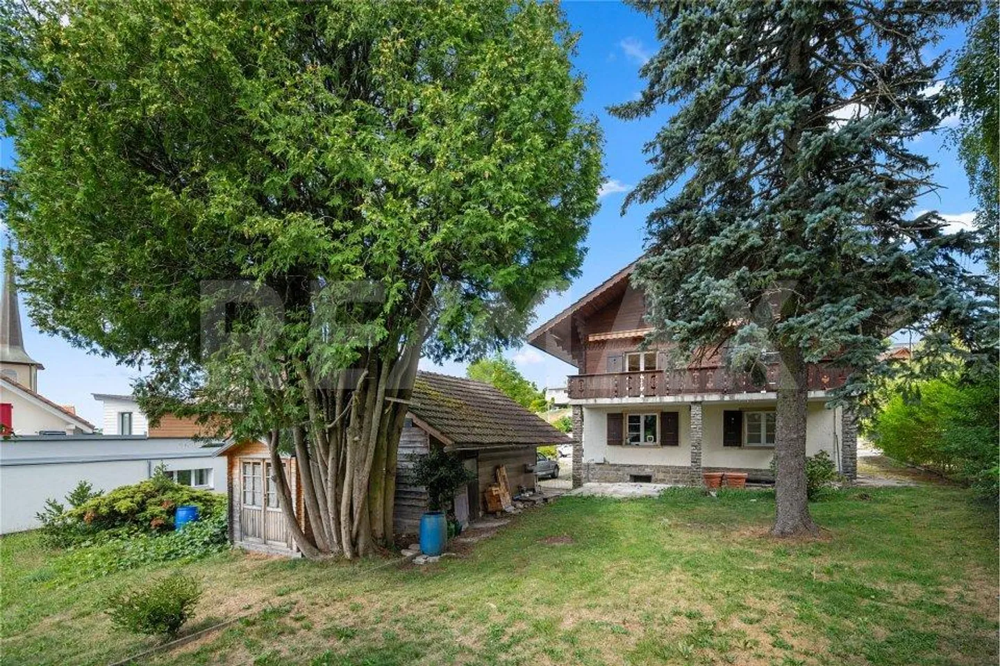 Magnificent large chalet offering great potential in the heart of Giffers - Photo 8 of 13