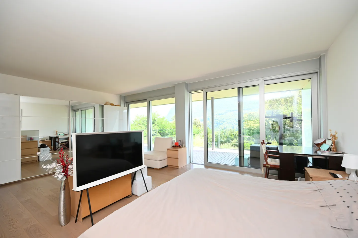 Elegant Apartment in Montagnola - Photo 16 of 26