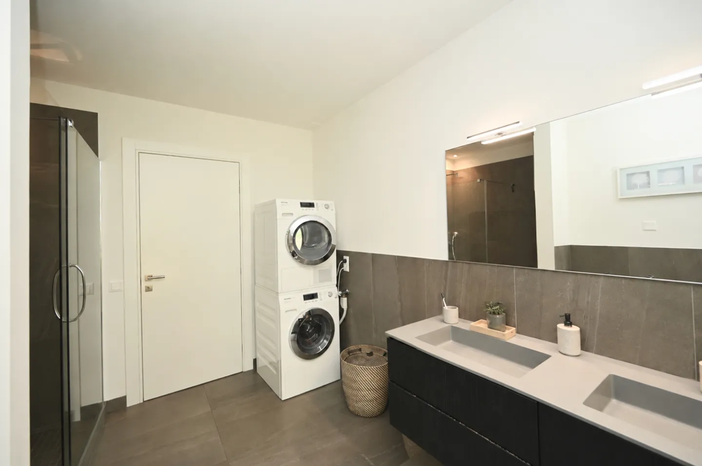 Elegant Apartment in Montagnola - Photo 22 of 26