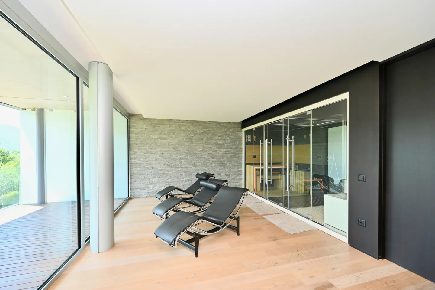 Elegant Apartment in Montagnola - Photo 23 of 26