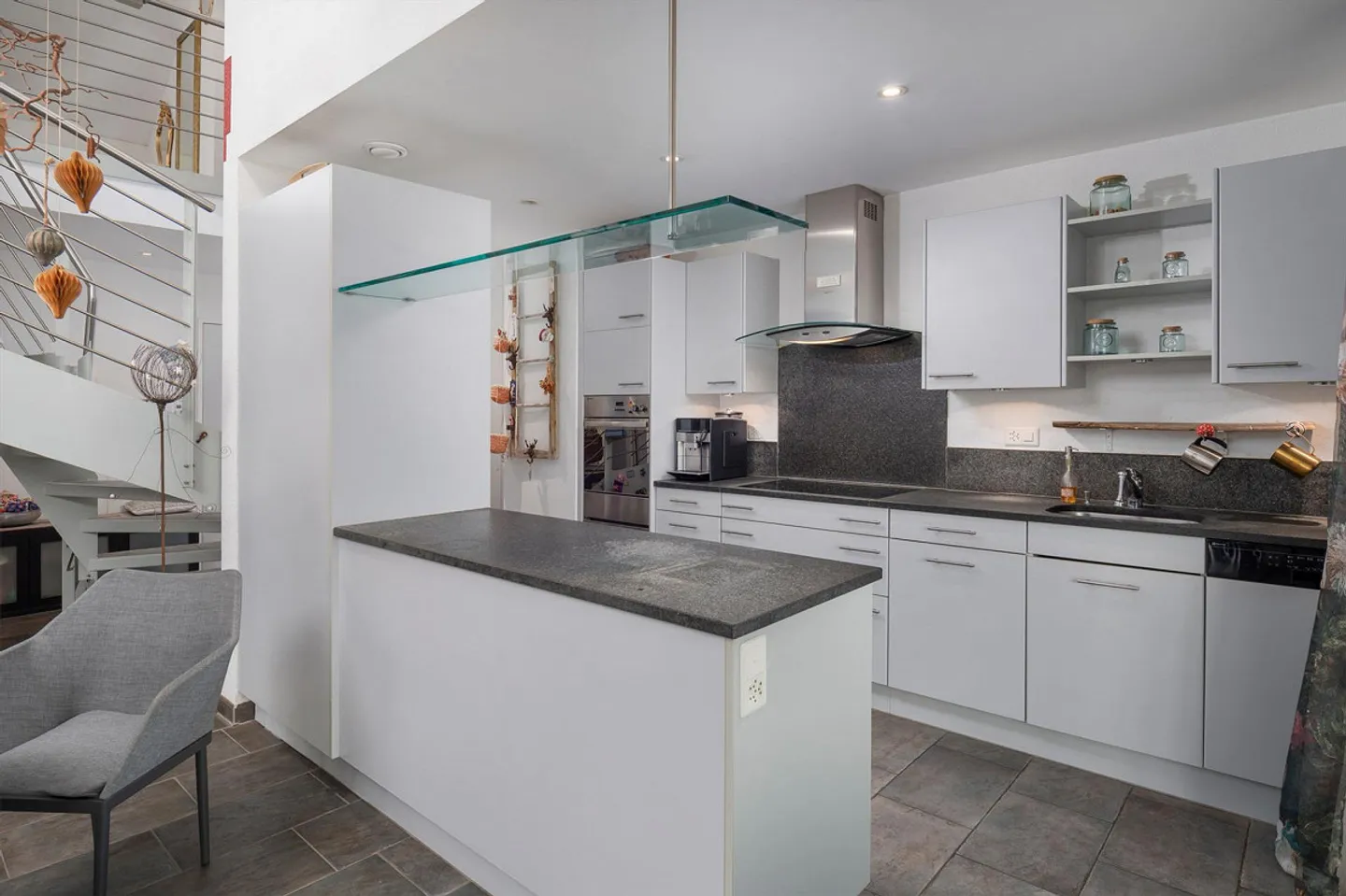 Appartamento duplex di 5 ½ stanze... - Foto 1 di 17