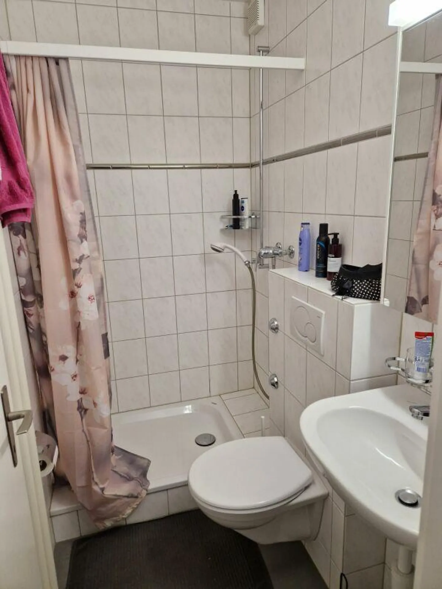 Cozy 1.5-room apartment with balcony in a central location - Photo 6 of 6