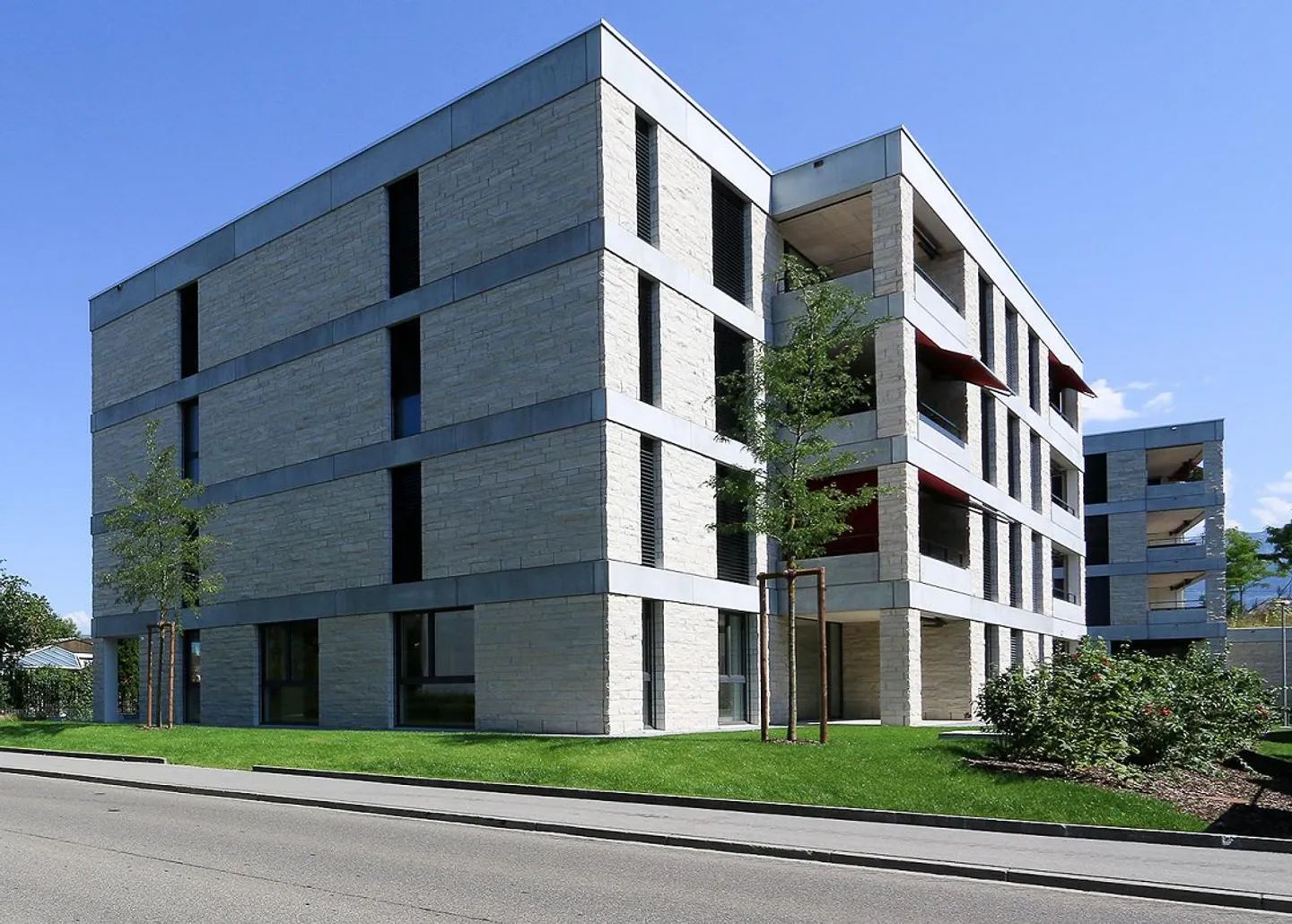 Appartamento moderno di 2,5 stanze in una posizione tranquilla - Foto 1 di 7