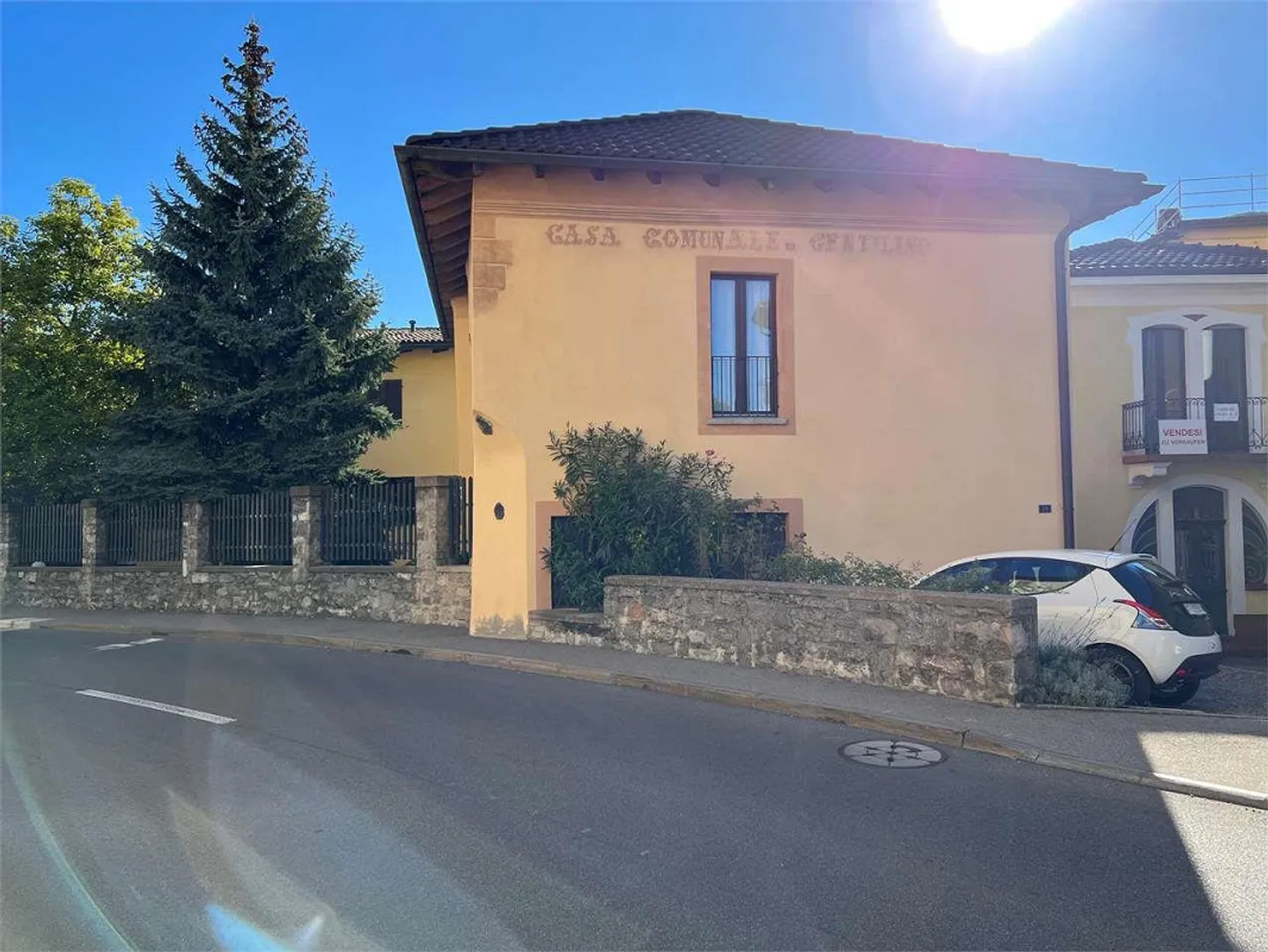 Réf. 2698 Charmant appartement de 3.5 pièces dans une petite résidence - Photo 1 sur 6