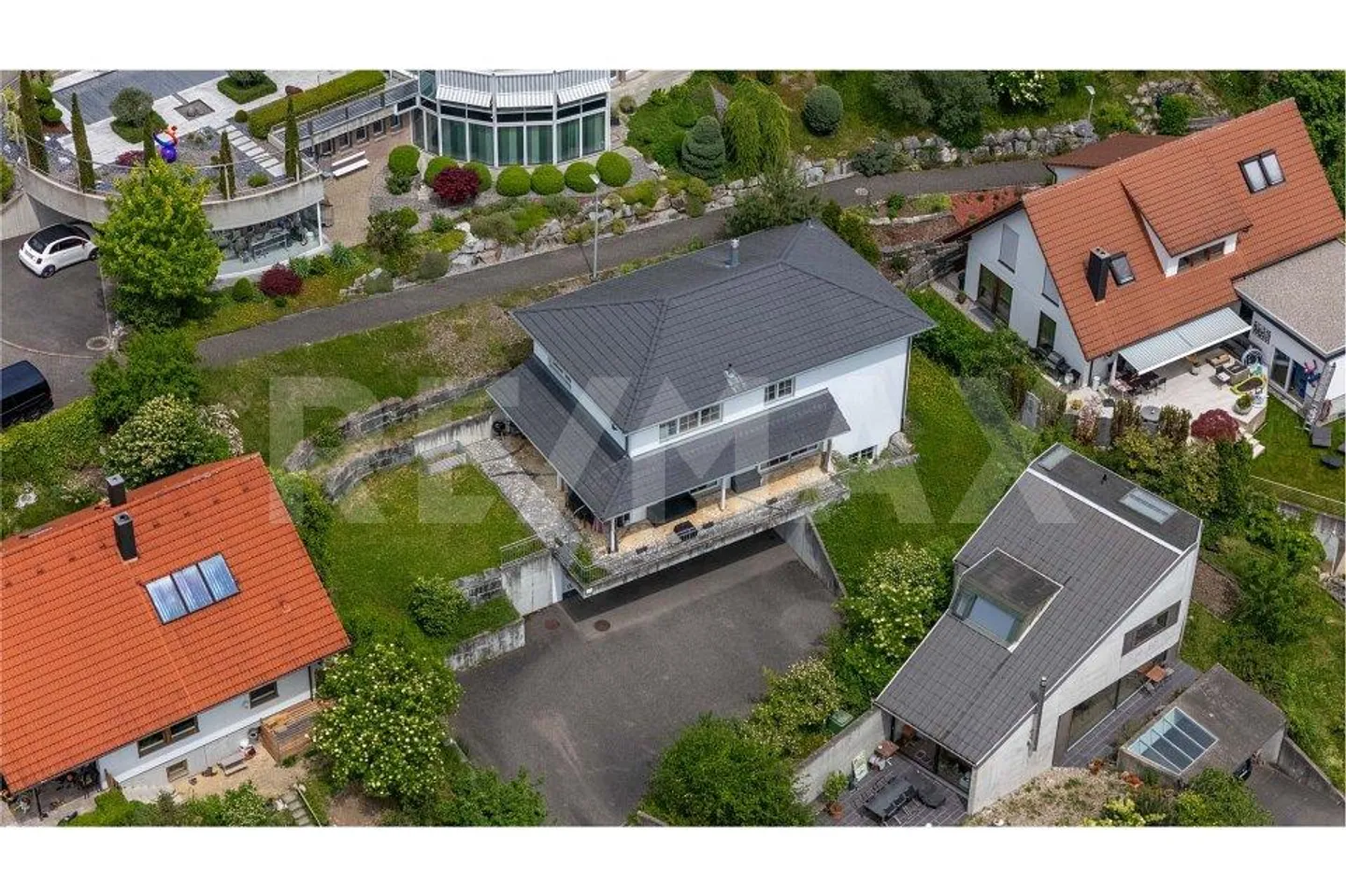 Grosszügiges Familienhaus mit Aussicht - Foto 10 von 13