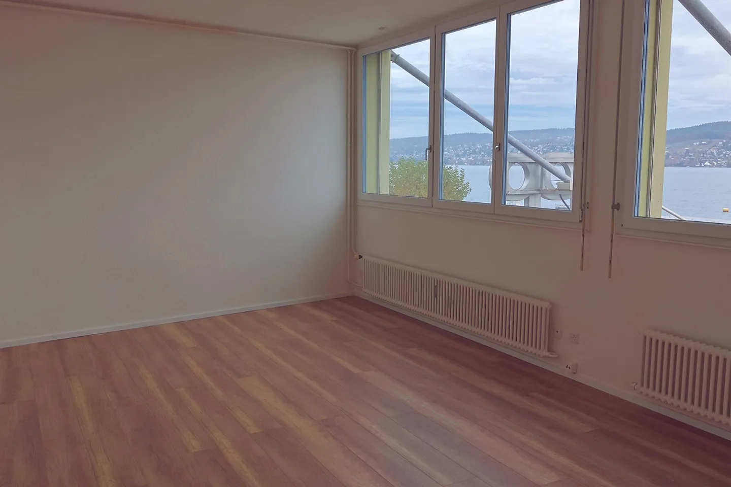 1.5 Room Loft by the Lake - Photo 2 of 18