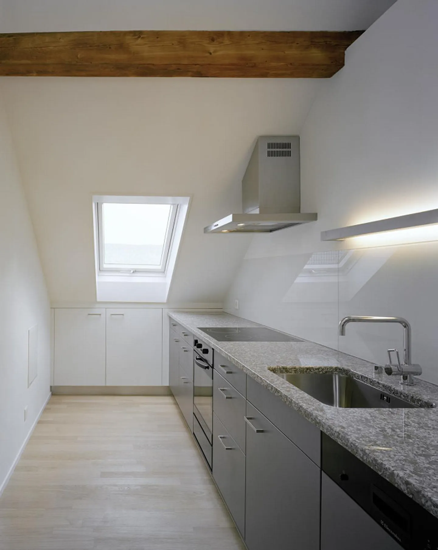 Recherche de locataire : appartement en attique de 95 m² au 6ème étage - Photo 3 sur 6