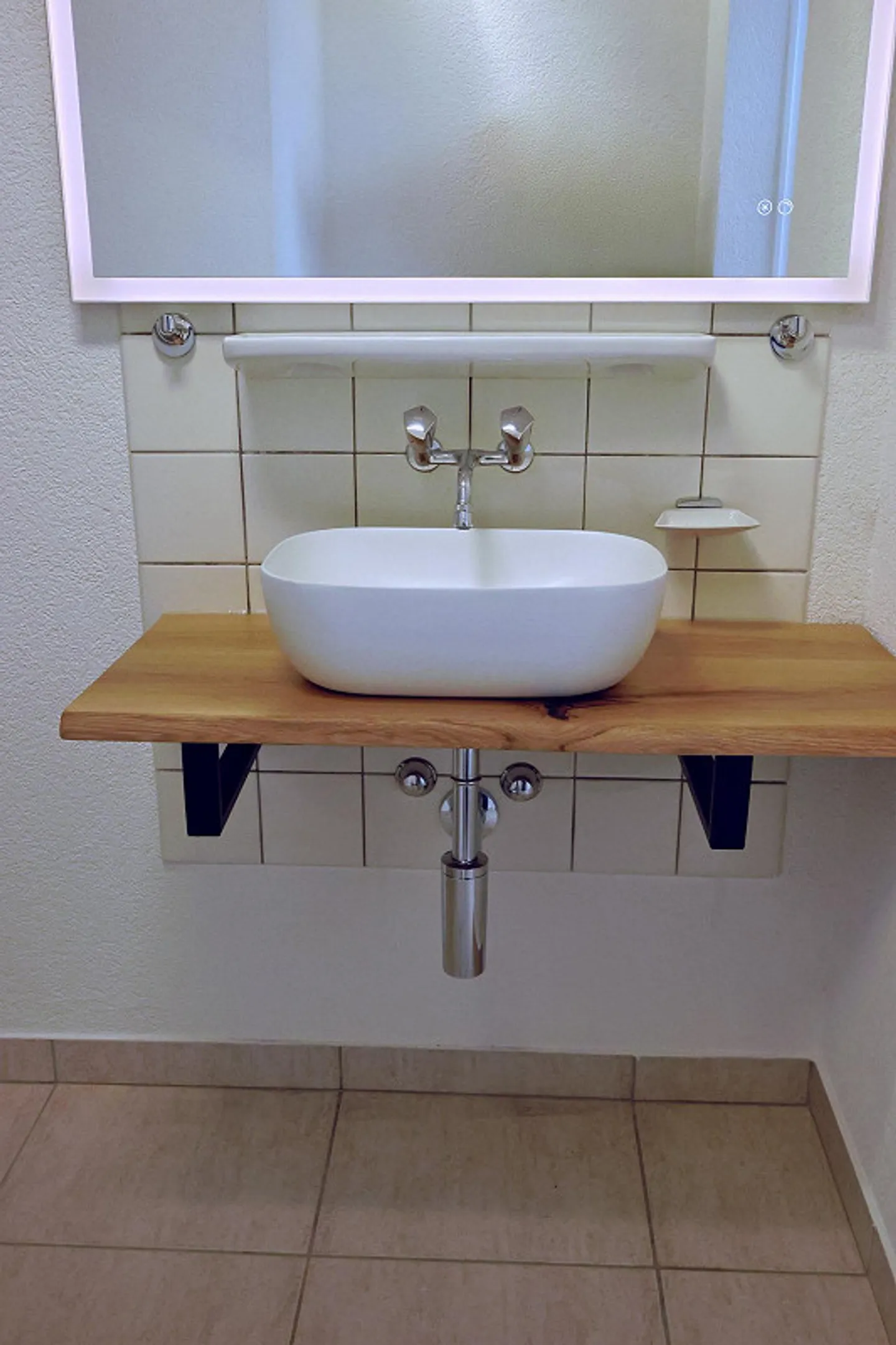 1.5 Room Loft by the Lake - Photo 8 of 18