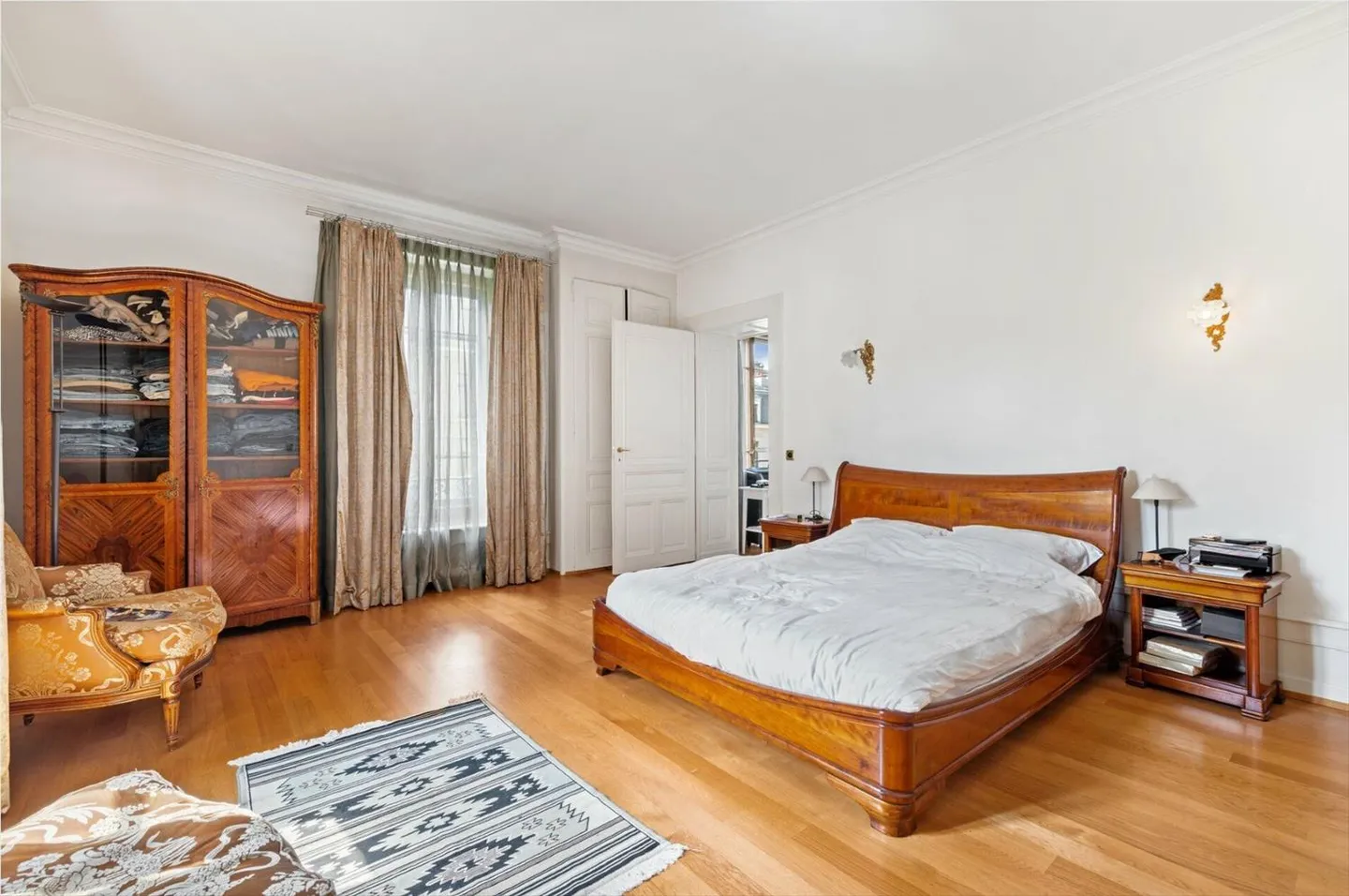 Exceptional private hotel in the heart of the city - Photo 12 of 13