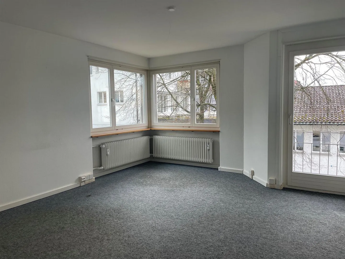 Bright Office Spaces in Zollikon - Photo 1 of 5