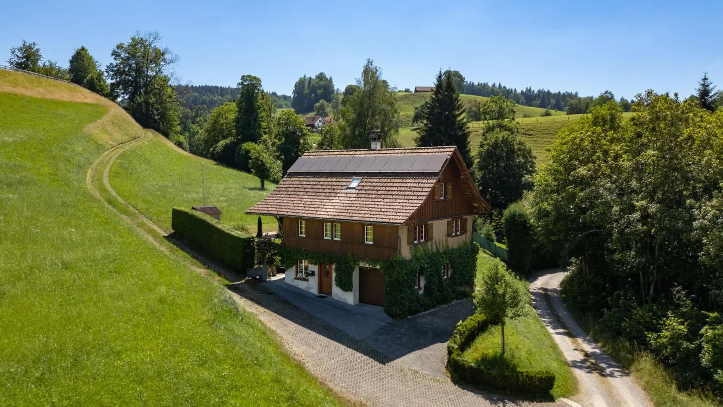 Charming 6.5-Room House for Families and Nature Lovers in Mosnang - Photo 1 of 11