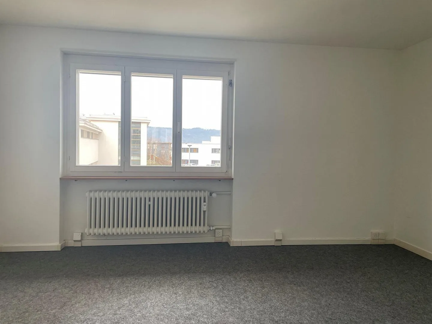 Bright Office Spaces in Zollikon - Photo 3 of 5