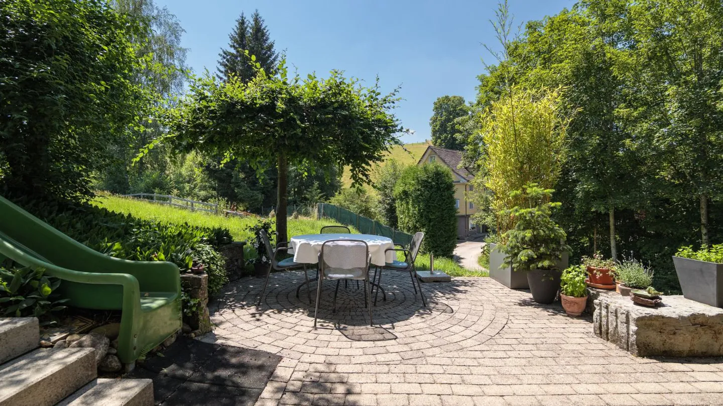 Charming 6.5-Room House for Families and Nature Lovers in Mosnang - Photo 3 of 11