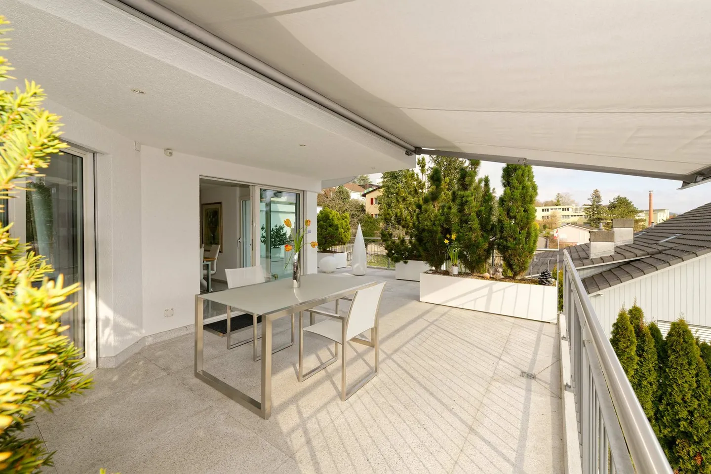 Ihr neues Zuhause: 6.5-Zimmer-Einfamilienhaus mit herrlicher Weitsicht bis in die Berge - Foto 2 di 18