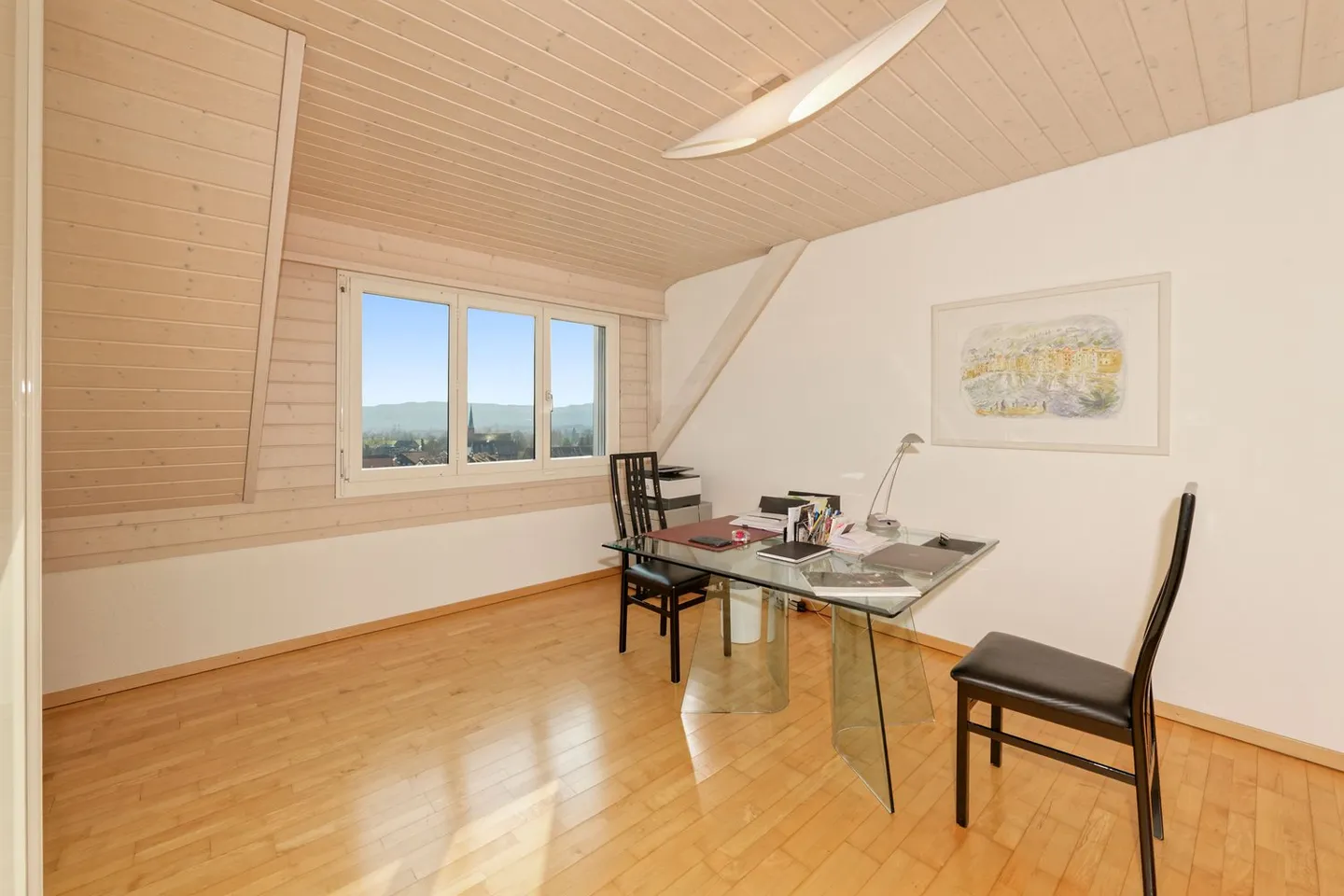 Ihr neues Zuhause: 6.5-Zimmer-Einfamilienhaus mit herrlicher Weitsicht bis in die Berge - Foto 9 di 18