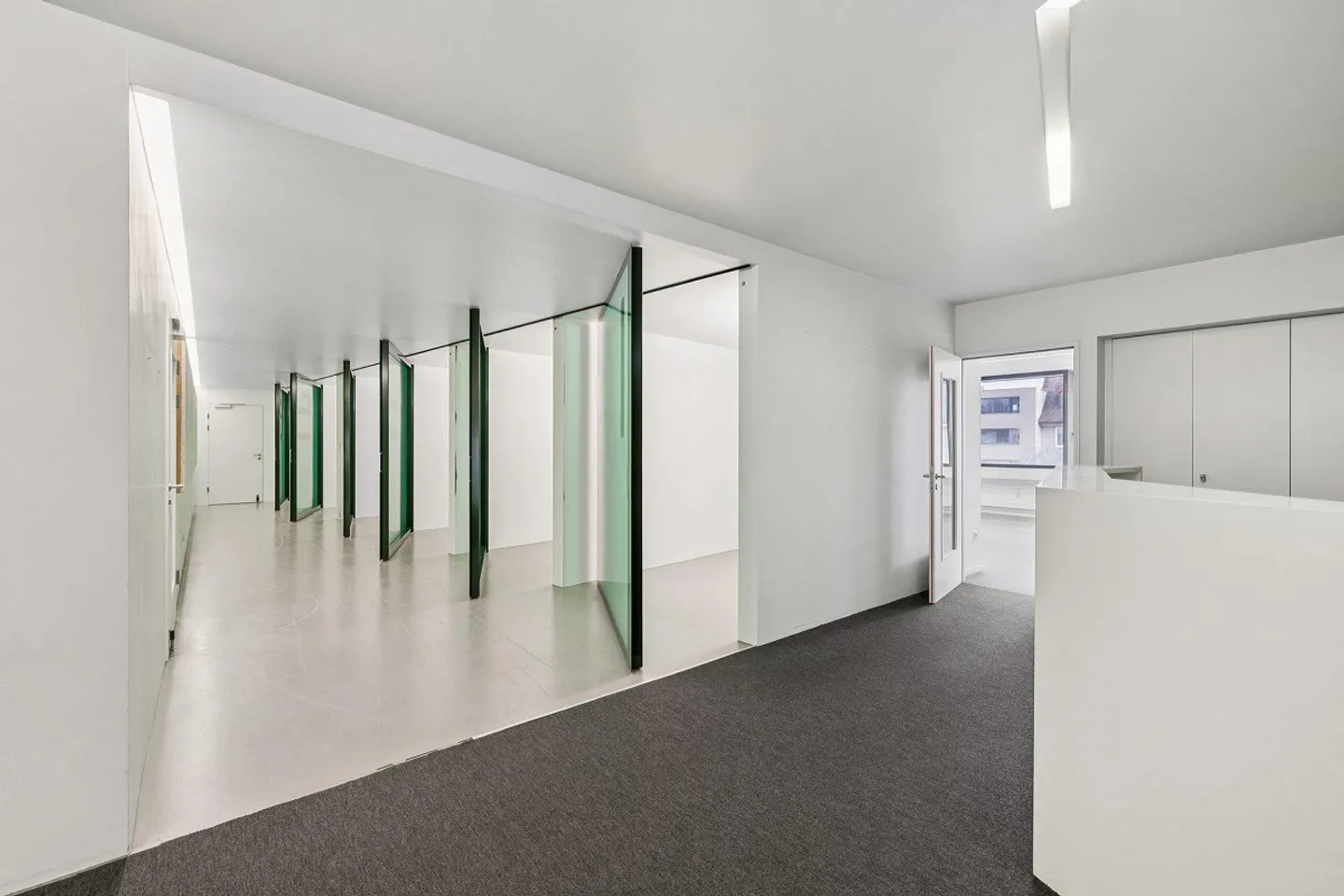 SURFACES DE BUREAU ATTRACTIVES DANS UN EMPLACEMENT DE CHOIX À KLEINBASEL - Photo 6 sur 8