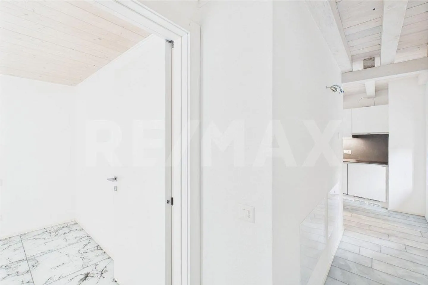 Ganze Wohnung oder 2 Apartments, kürzlich renoviert, in Miglieglia - Foto 8 von 13