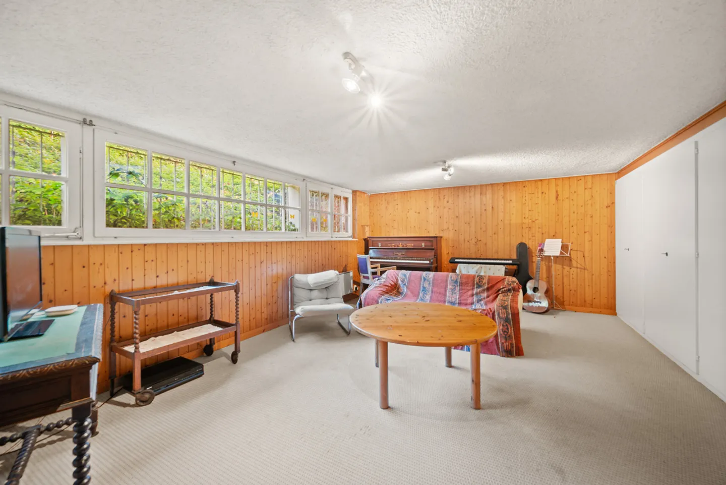 Beautiful family home in a residential area in Mies - Photo 18 of 23