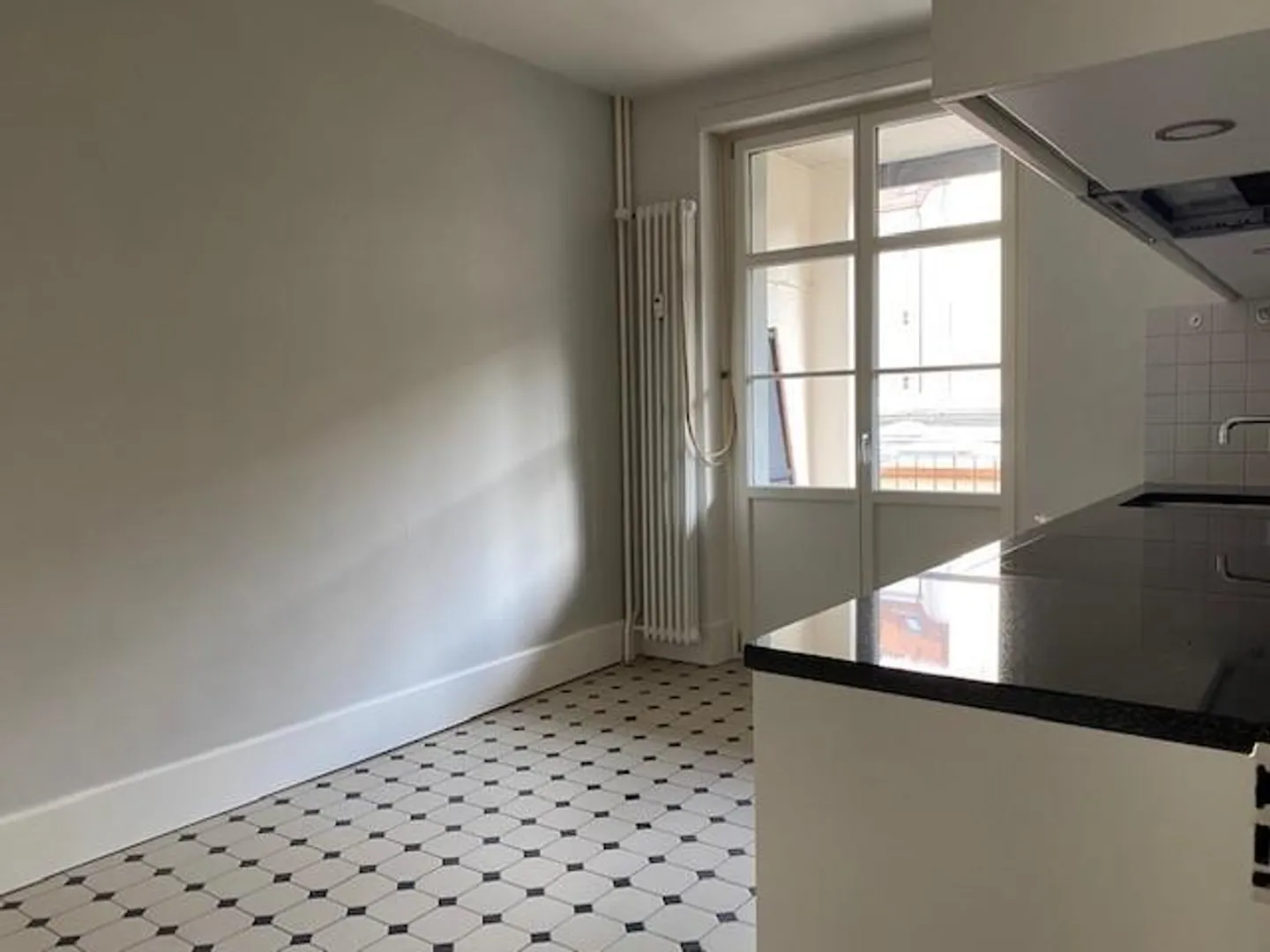 Appartamento affascinante in un vecchio edificio nel quartiere Matthäus - Foto 3 di 10