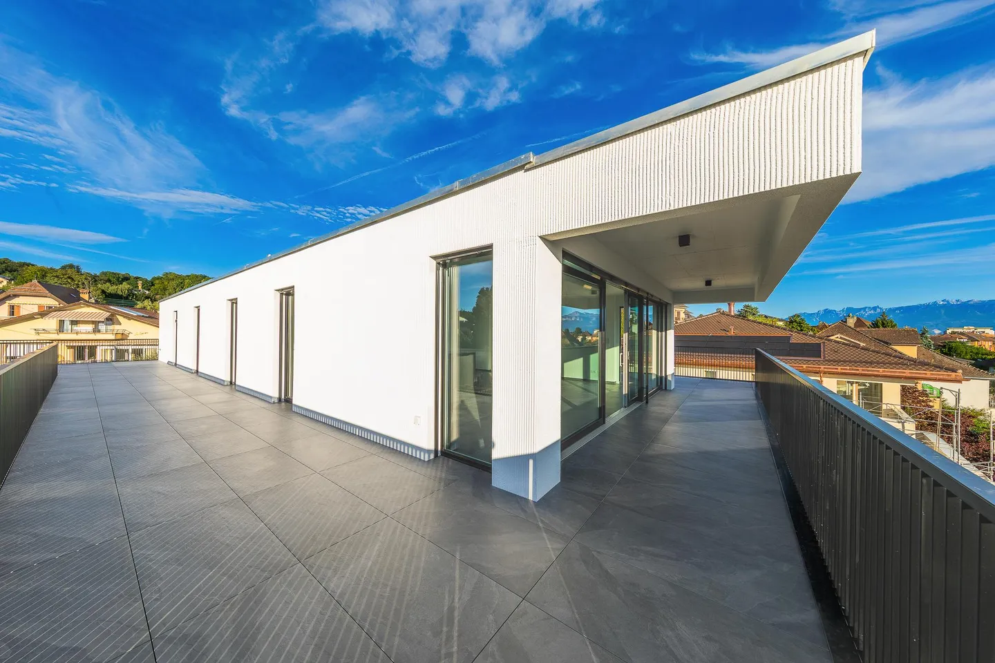 Luxuswohnung mit Seeblick - Foto 1 von 14
