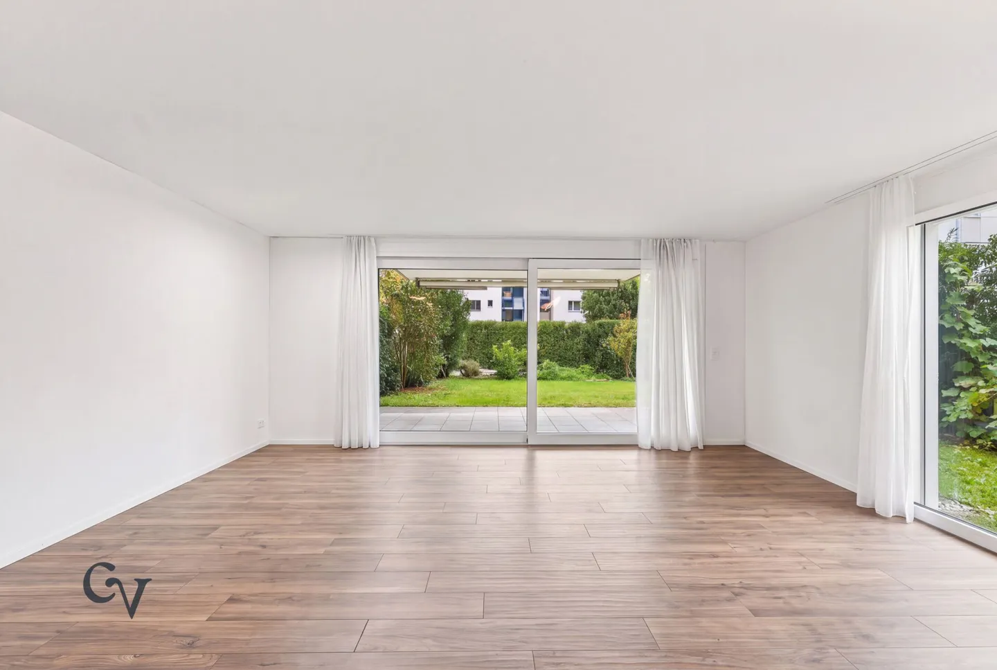 Family-friendly living with spacious garden in Uetikon am See - Photo 4 of 20