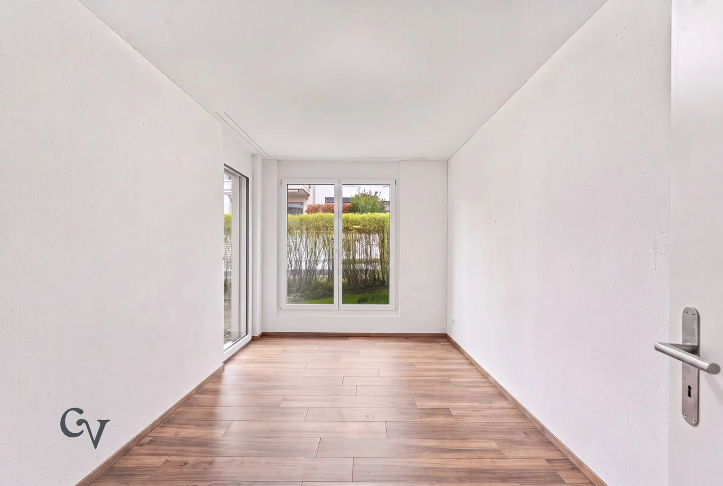 Family-friendly living with spacious garden in Uetikon am See - Photo 7 of 20