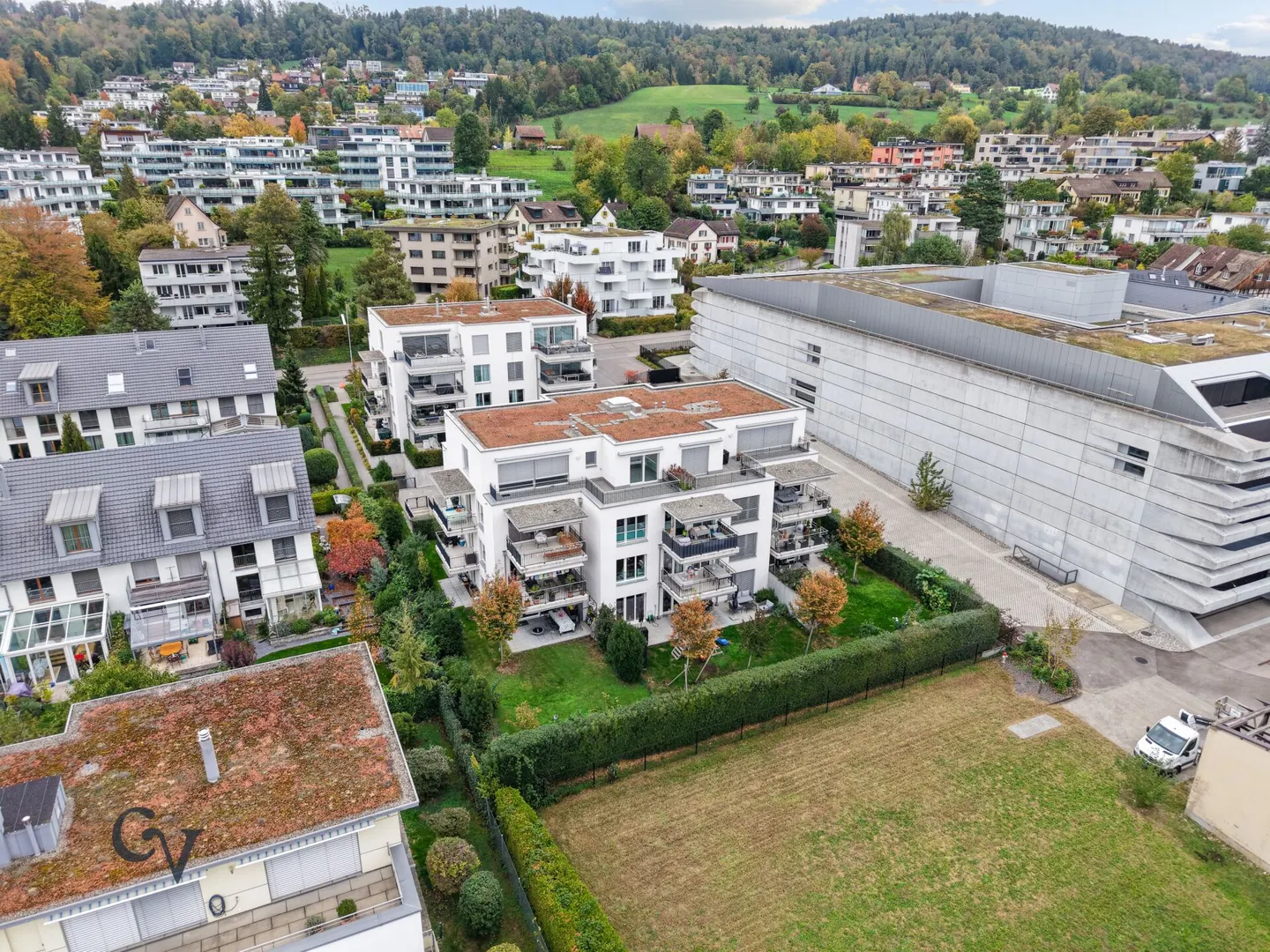 Family-friendly living with spacious garden in Uetikon am See - Photo 10 of 20