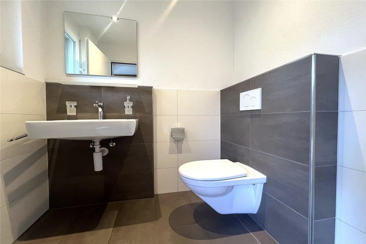 Charming, near-new terraced house in a rural area yet close to the city - Photo 4 of 12