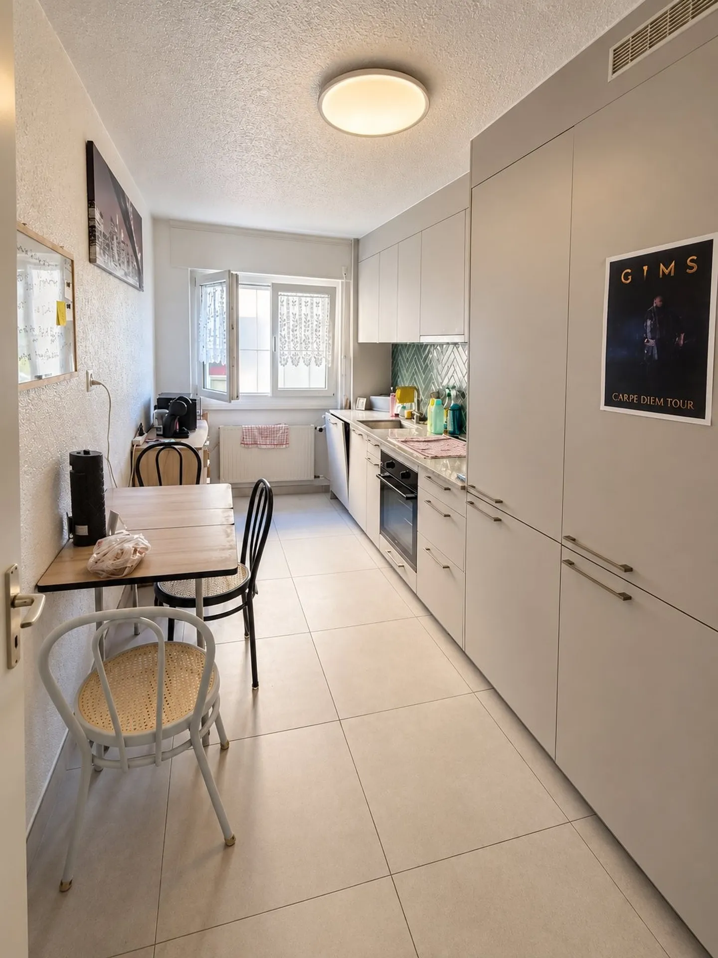 Very nice renovated 2.5 rooms in Pérolles - Fribourg - Photo 2 of 5