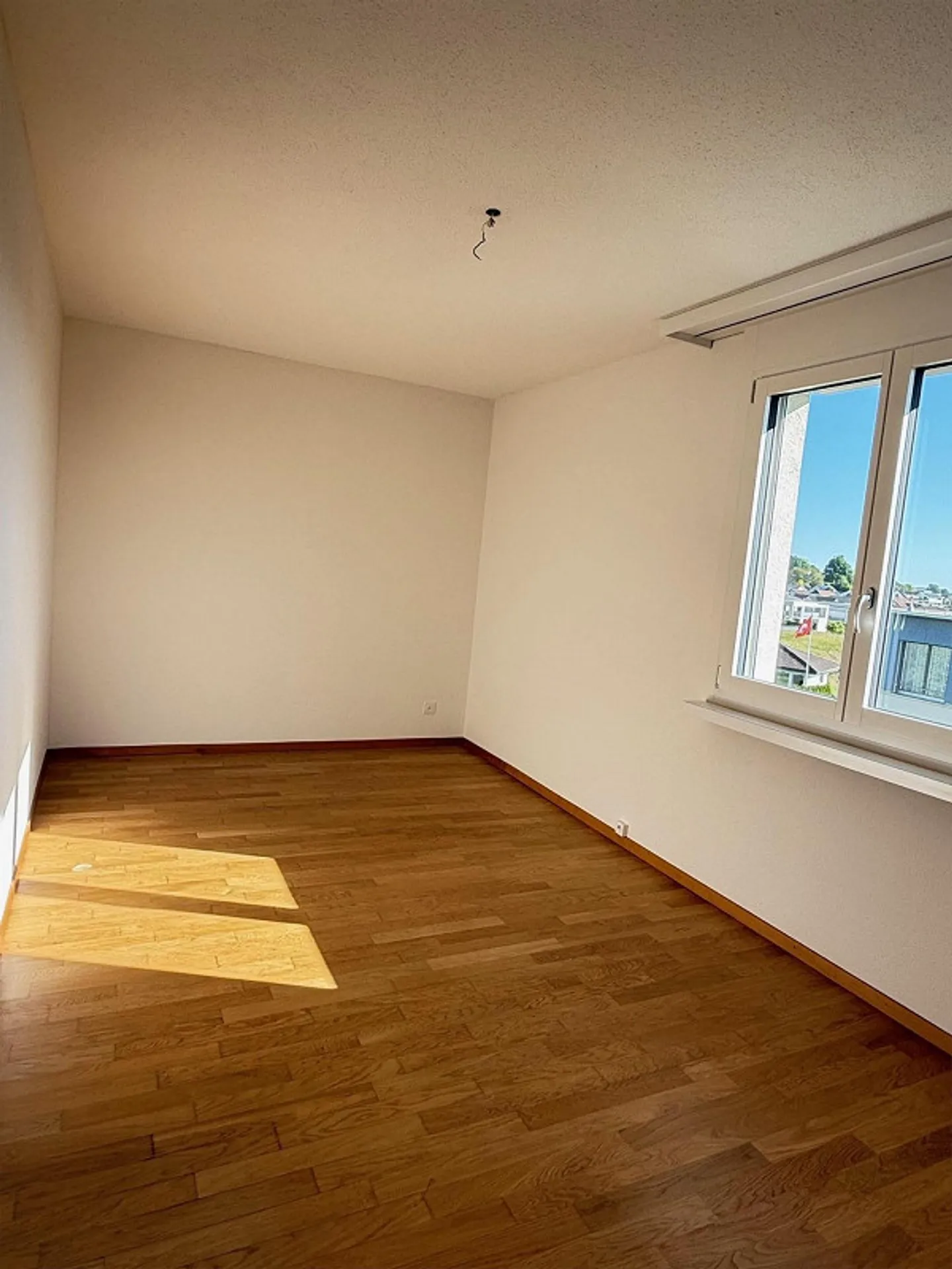 Spacious 4.5 Room Apartment - Photo 7 of 7