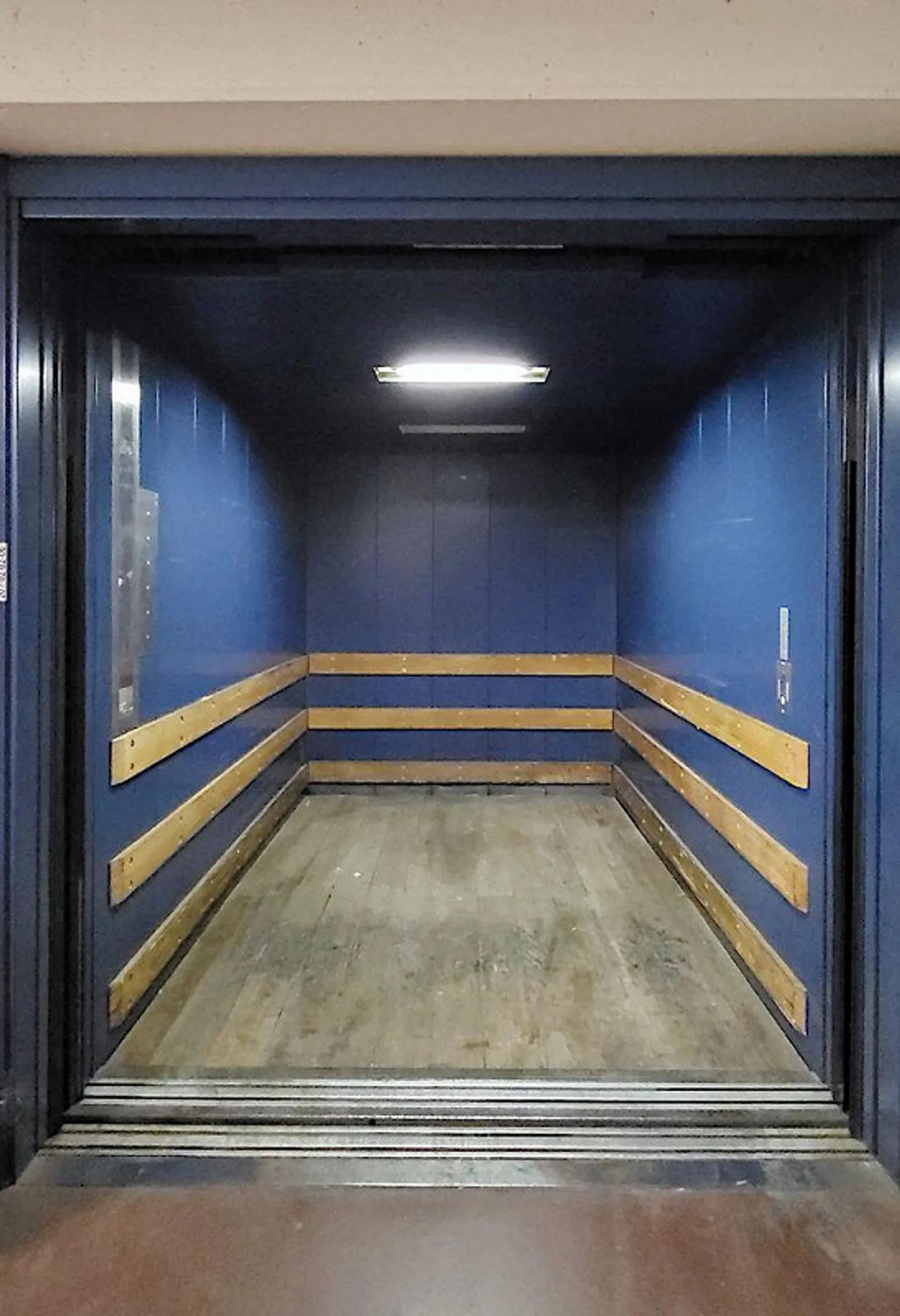 Spazi di magazzino/logistica al piano terra/piano superiore - Foto 6 di 7