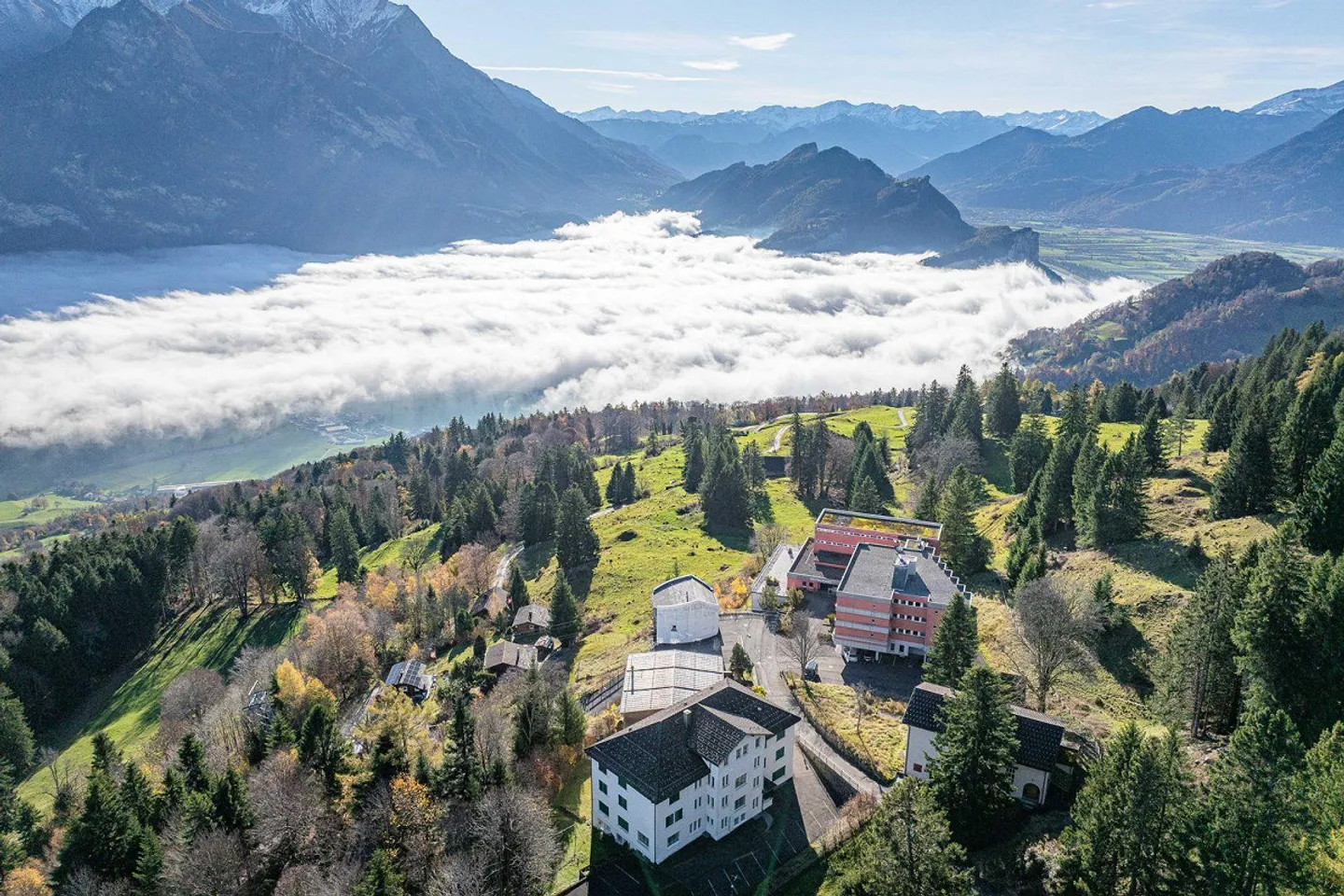 Hotel Alvier - Photo 3 of 5