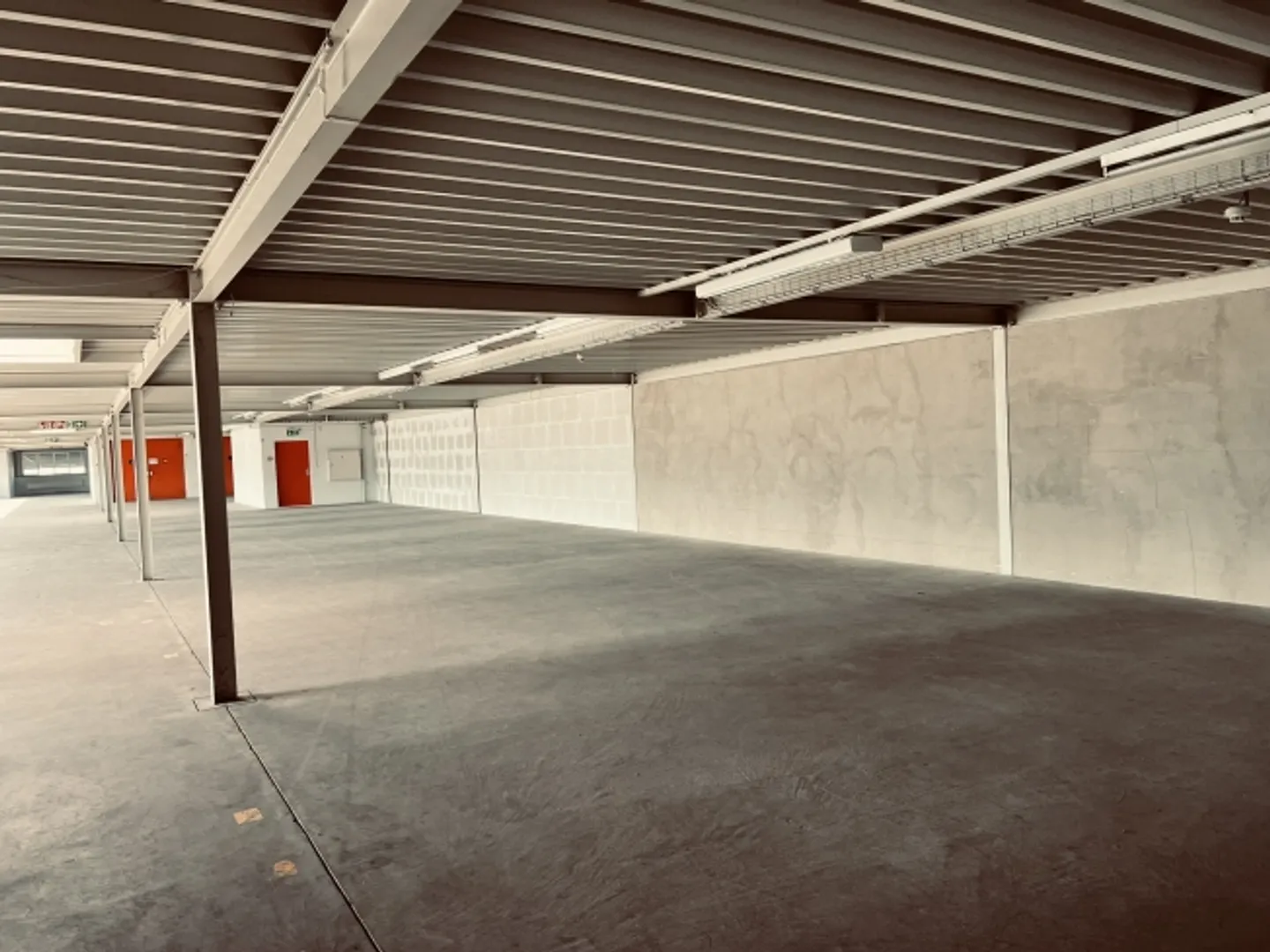 Magazzino con vista - per i leader con visione e intuizione! - Foto 2 di 5