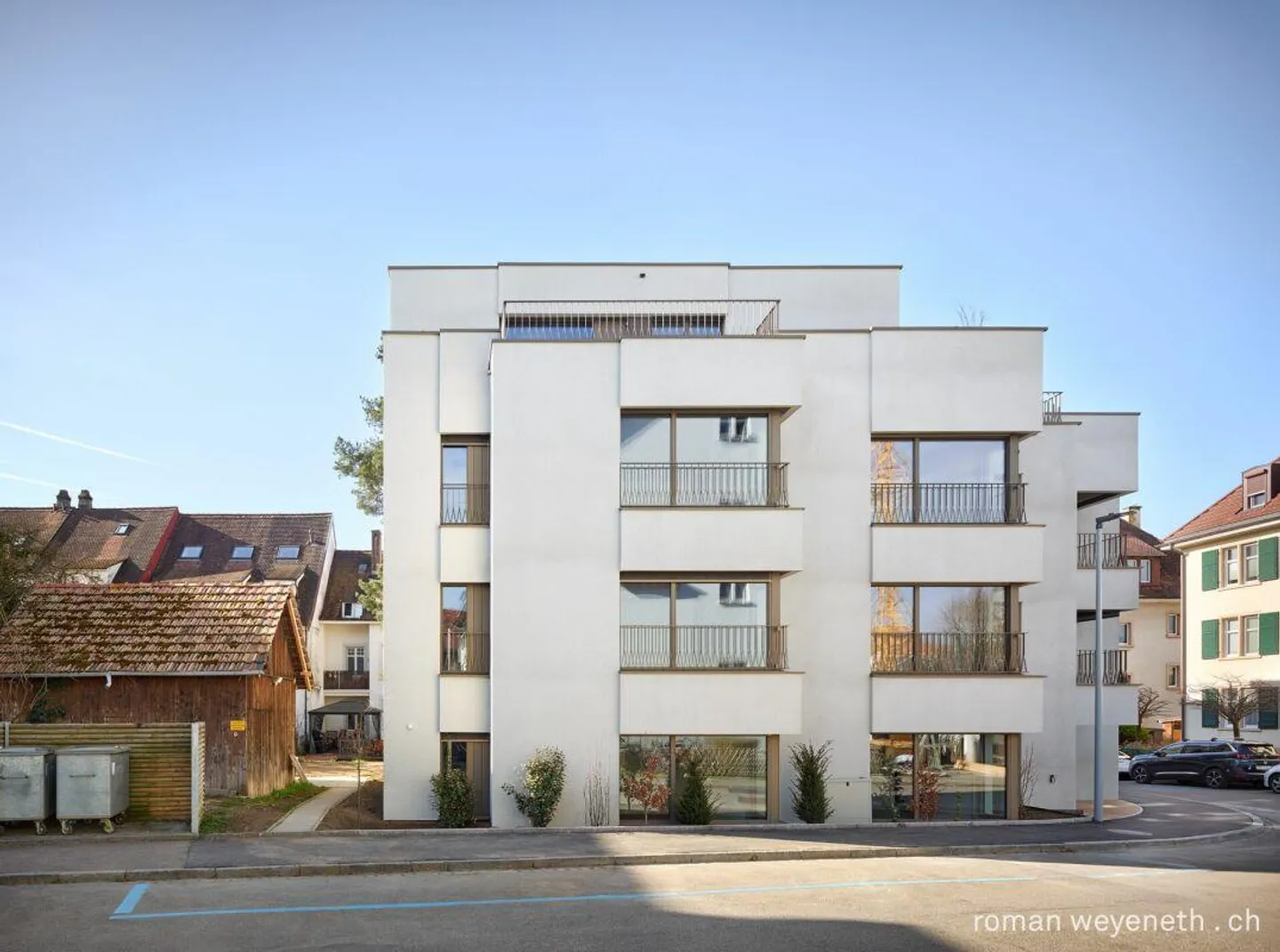 Trendige Wohnung mit kleinem Sitzplatz - Foto 1 von 4