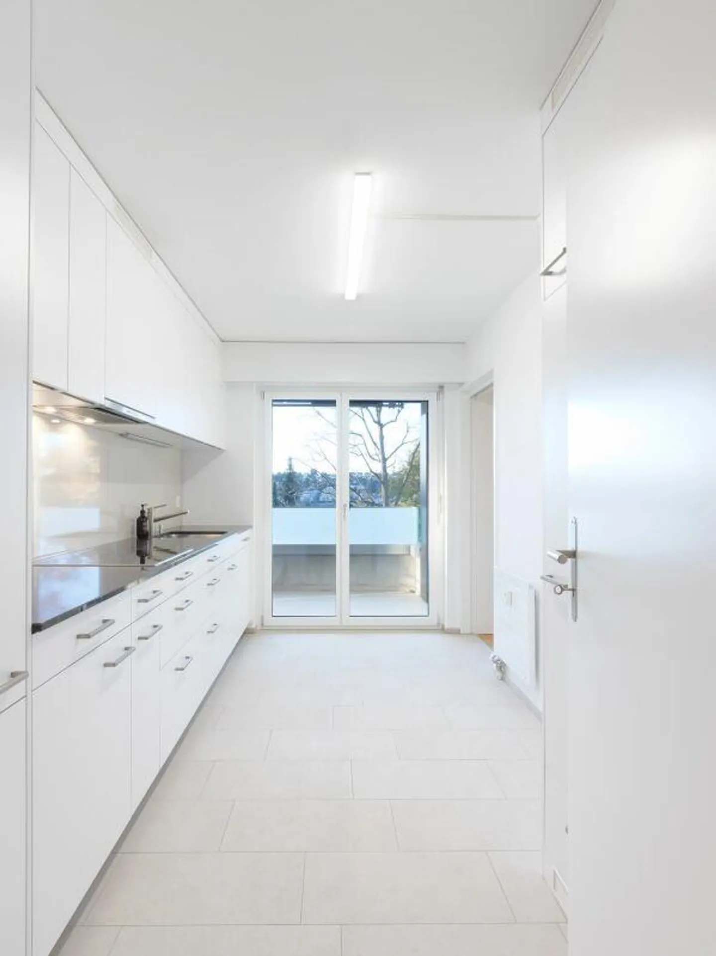 Modern 5.5-room apartment in Oberwil - Photo 3 of 10