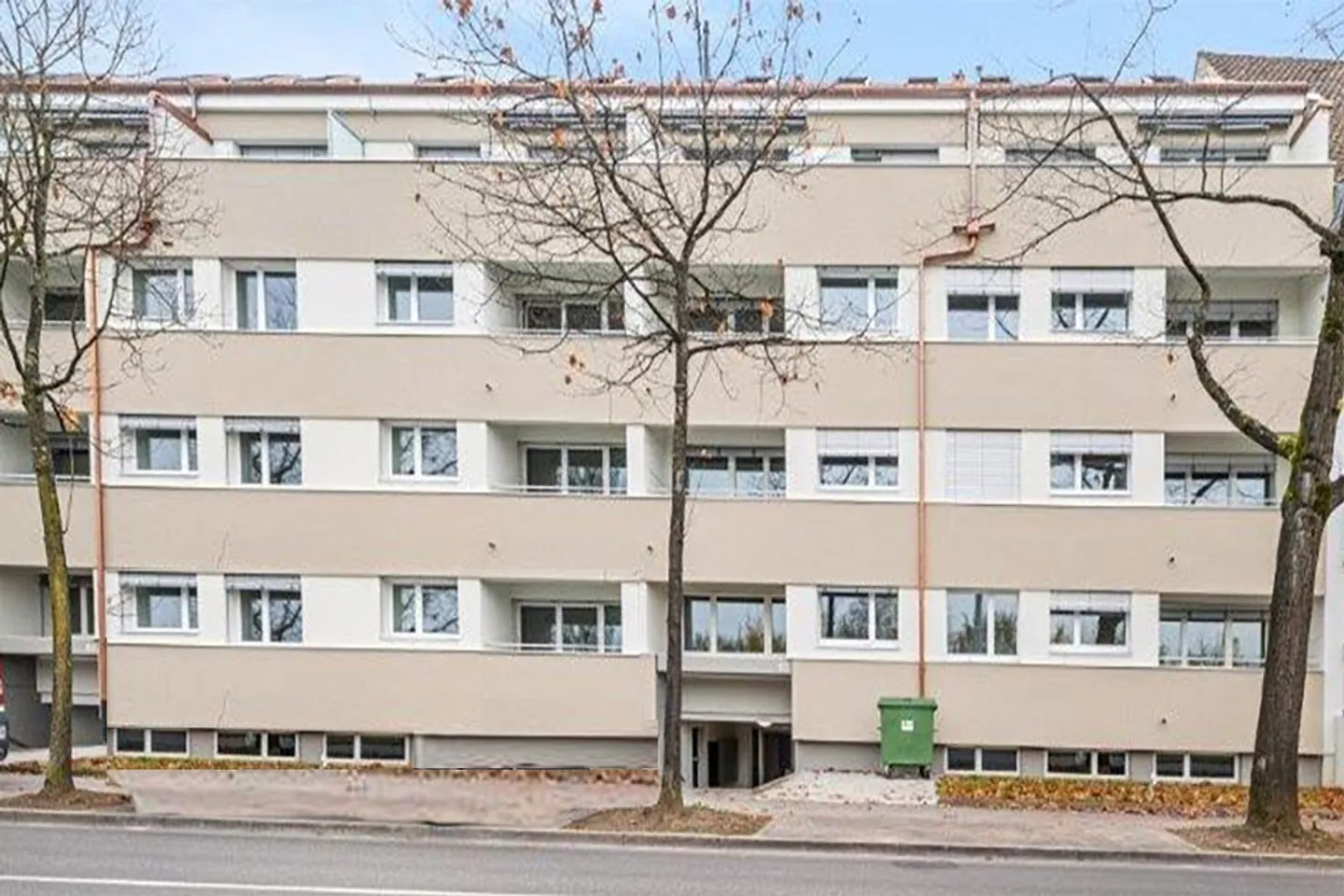 Renovated apartment in a quiet location amidst wonderful green surroundings - Photo 1 of 12