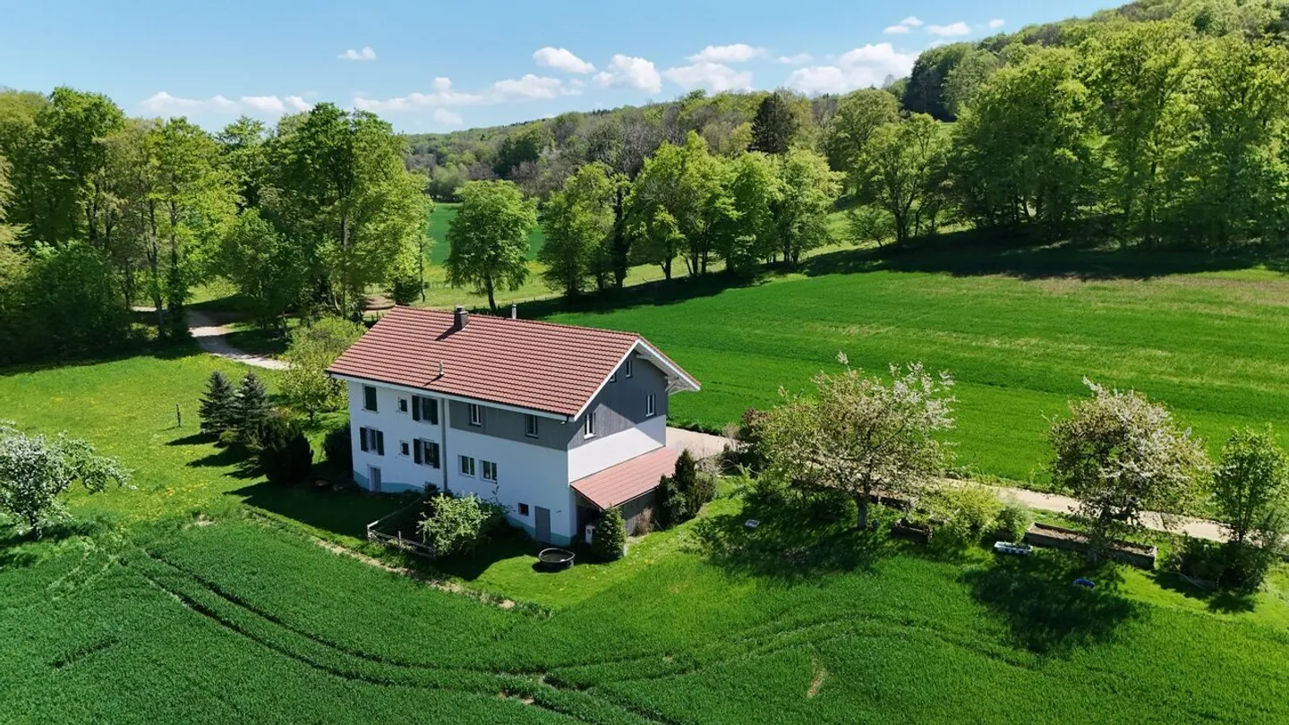 Single house for sale - Photo 1 of 13