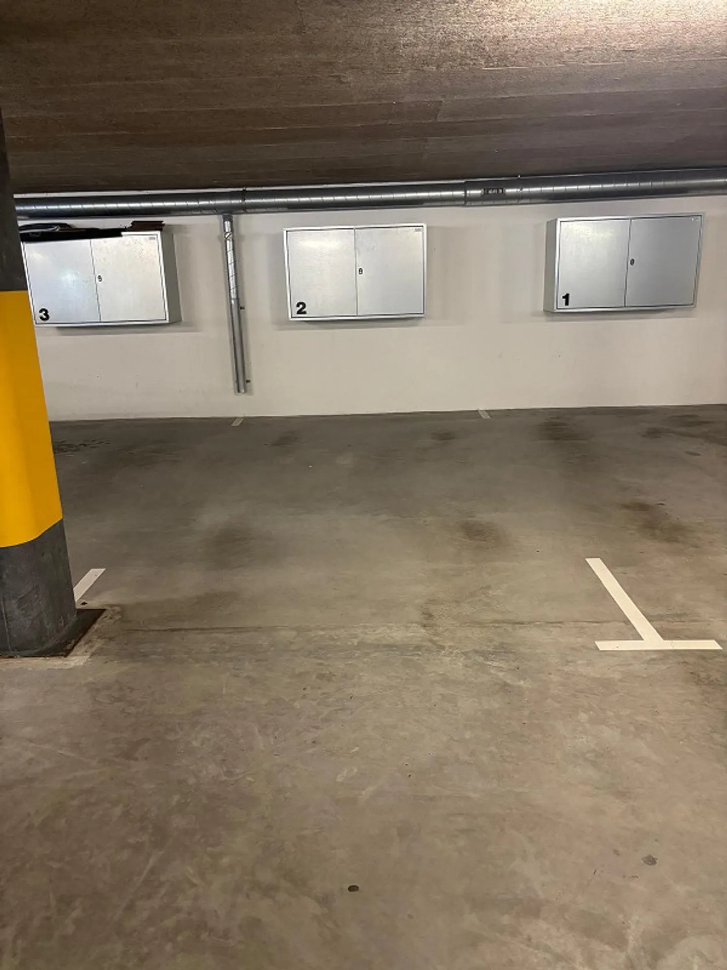 Parking space for rent in Frauenfeld near the train station - Photo 7 of 8