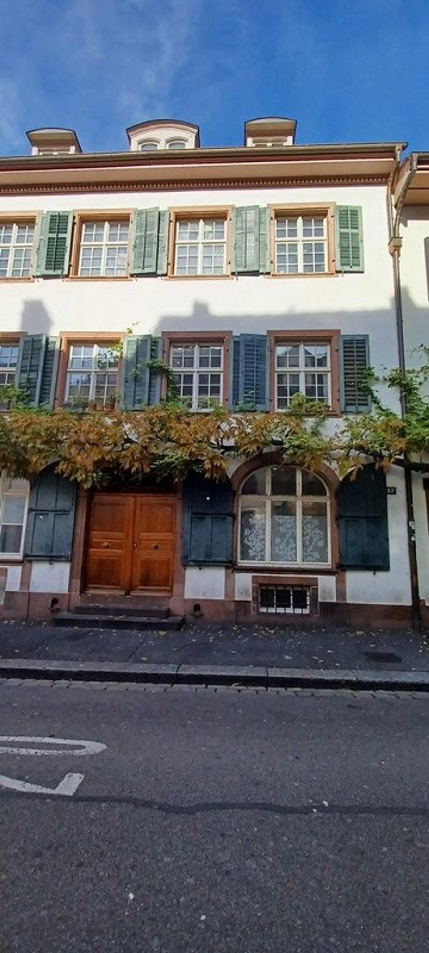 Exclusive Maisonette Apartment in Historic Old Town House in Kleinbasel - Photo 1 of 12
