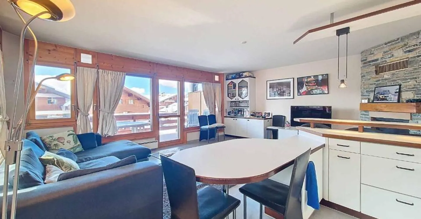 SCHÖNE 3-ZIMMER-WOHNUNG 100 M2 - ZENTRAL UND RUHIG - Foto 1 von 12