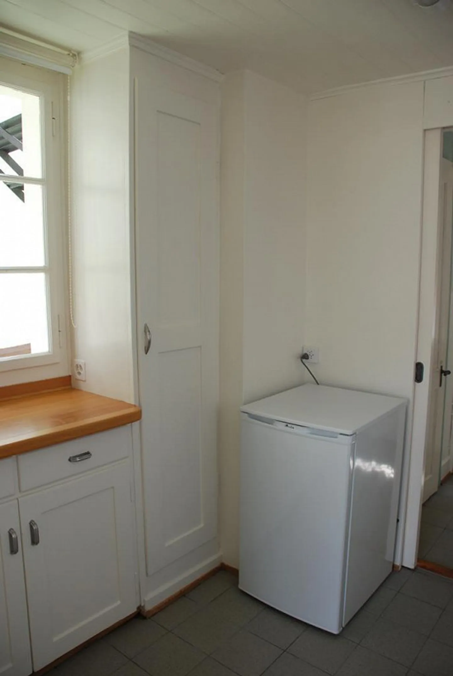 Heimeliges 2.5-Zimmer-Einfamilienhaus im Grünen - Foto 6 von 10