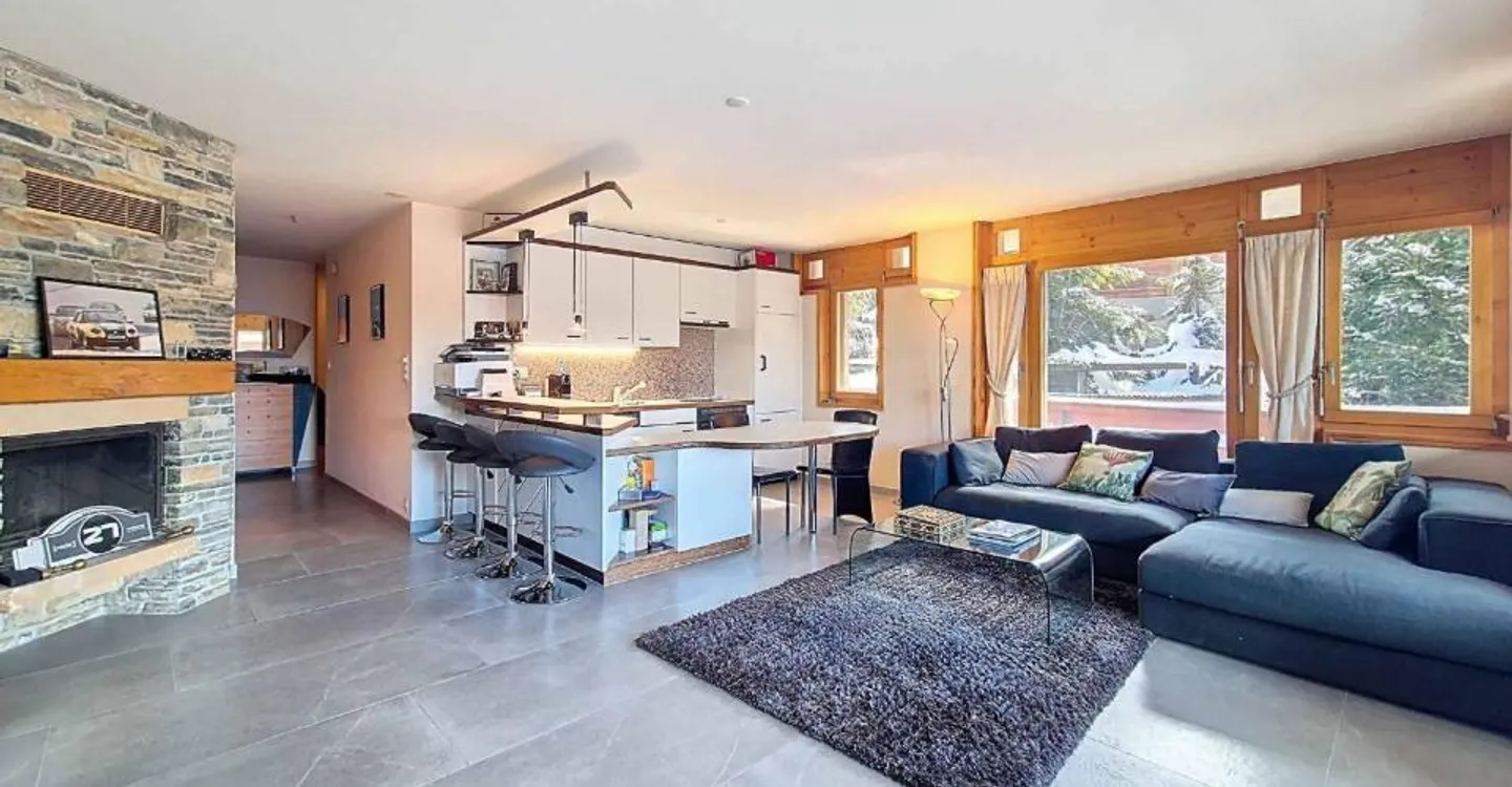 SCHÖNE 3-ZIMMER-WOHNUNG 100 M2 - ZENTRAL UND RUHIG - Foto 5 von 12