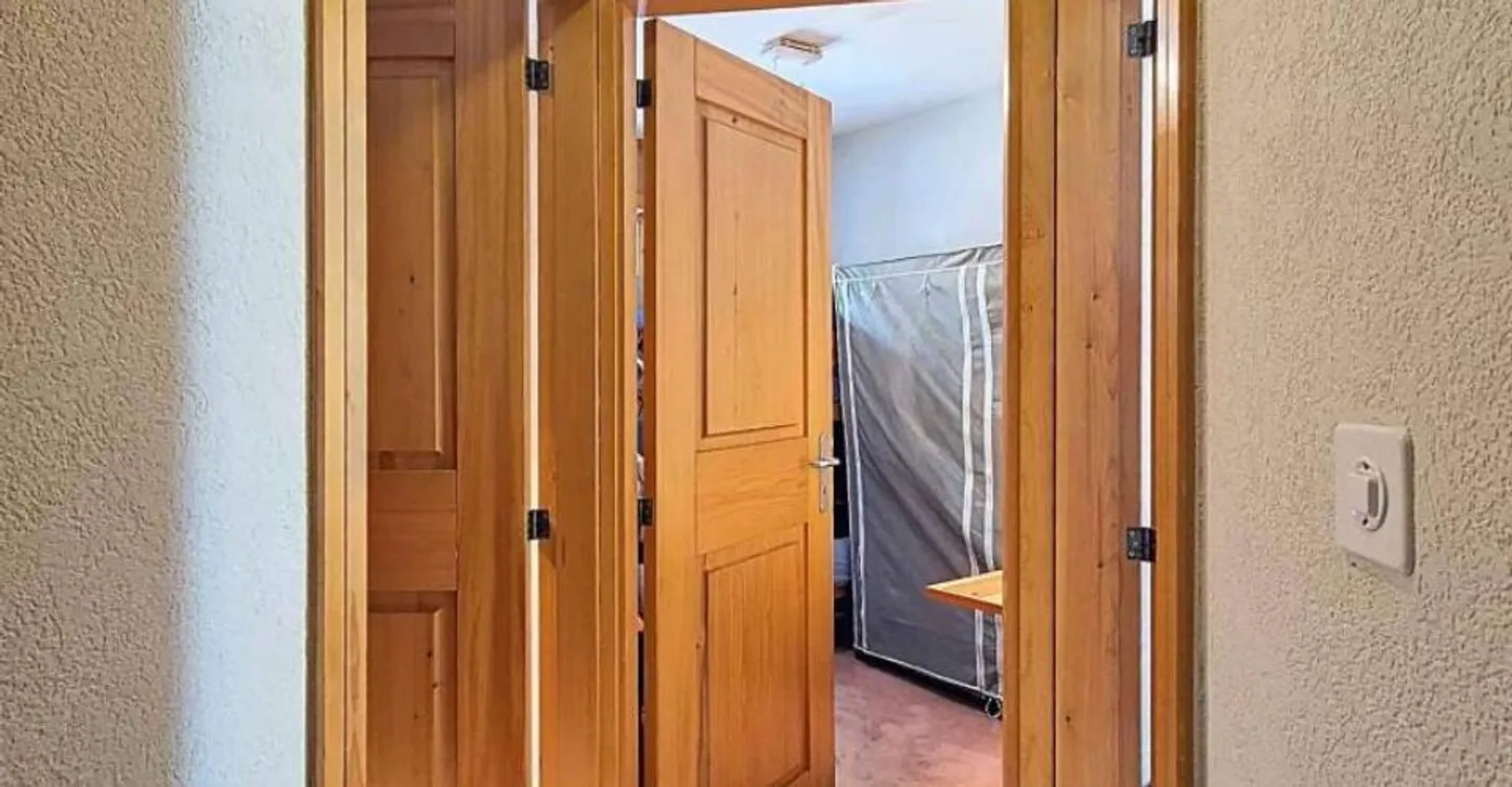 SCHÖNE 3-ZIMMER-WOHNUNG 100 M2 - ZENTRAL UND RUHIG - Foto 8 von 12