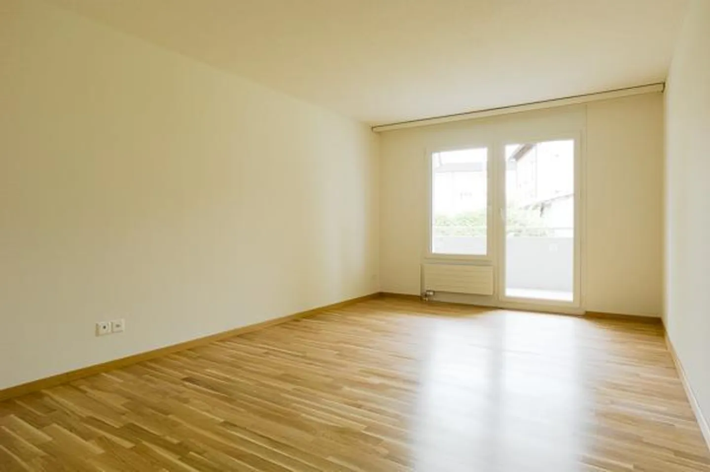 Modern and bright 2.5-room apartment in a quiet residential area - Photo 4 of 6