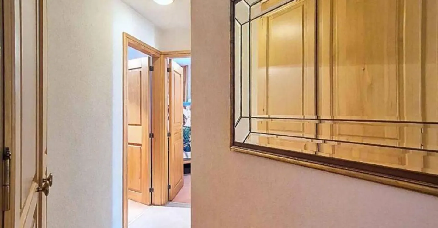 SCHÖNE 3-ZIMMER-WOHNUNG 100 M2 - ZENTRAL UND RUHIG - Foto 11 von 12