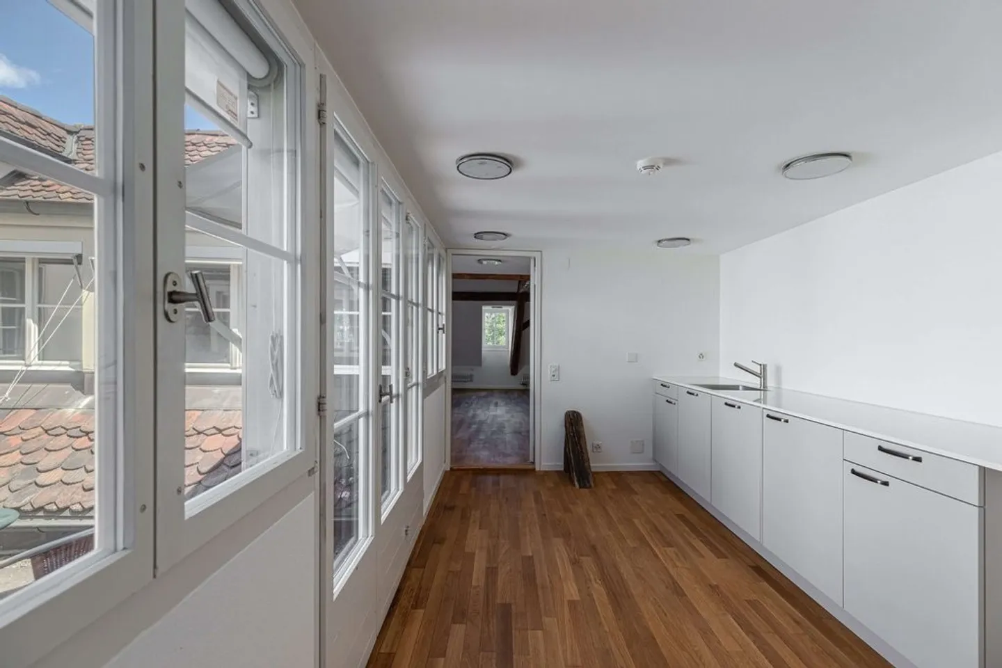 Office in the attic of a historic building - Photo 7 of 10