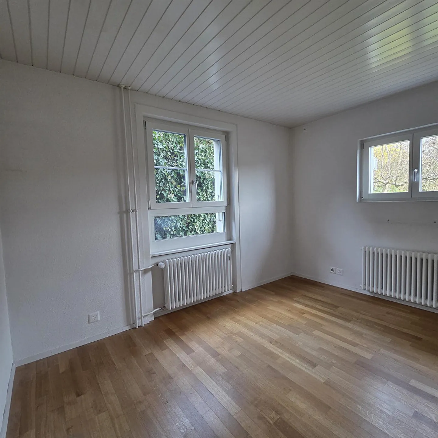 Charming 10.5-Room Single-Family House with a View in Bolligen - Photo 9 of 17