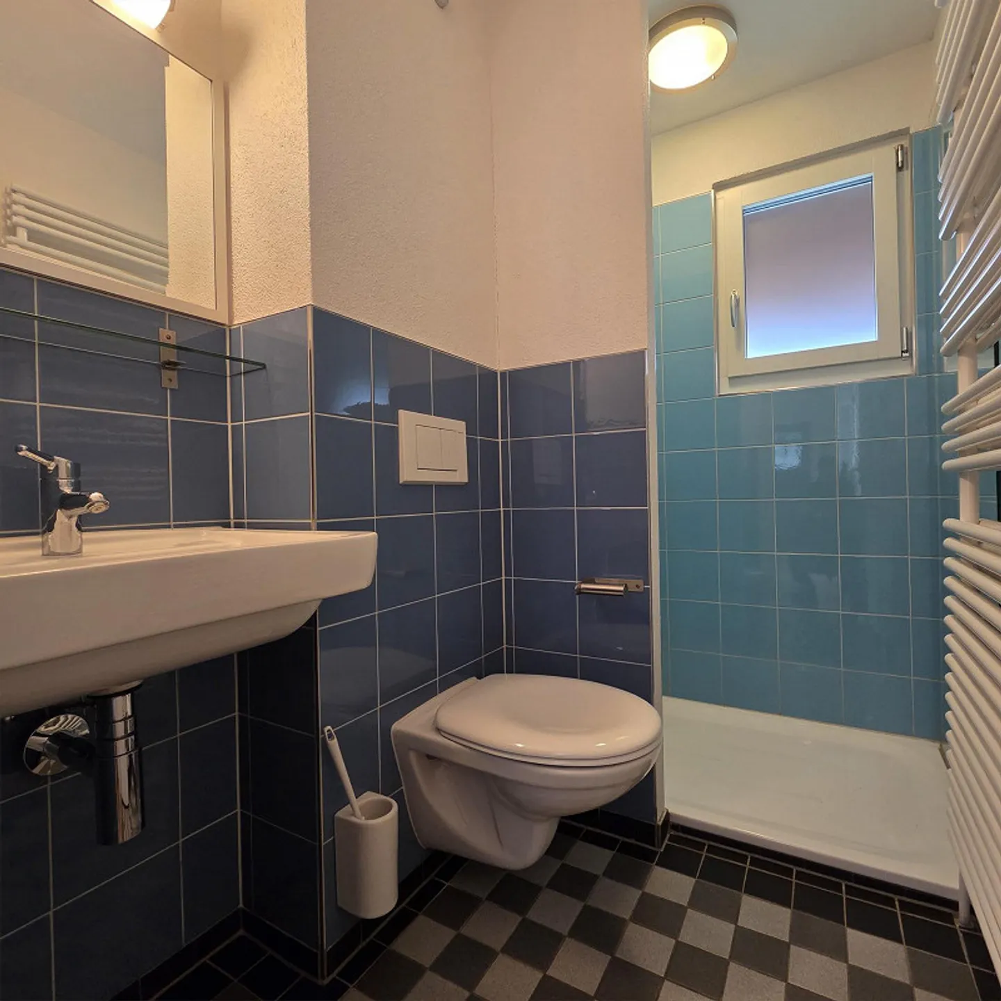 Charming 10.5-Room Single-Family House with a View in Bolligen - Photo 13 of 17