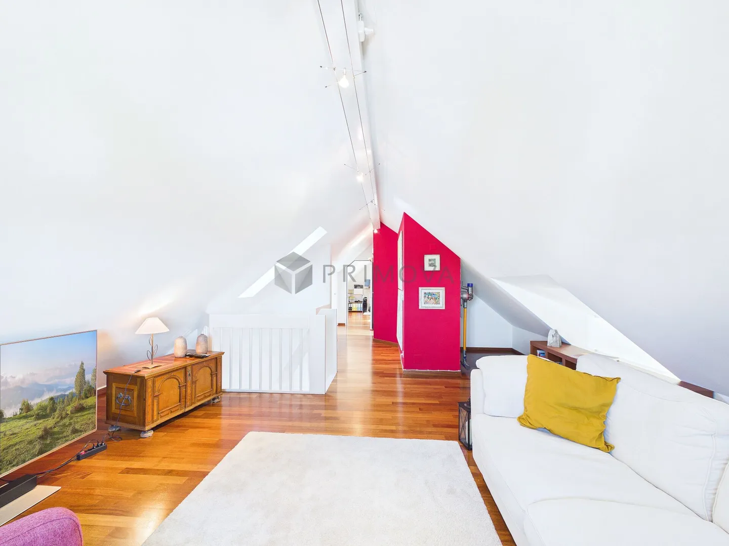 Light, Space and Emotions - Your New Home Above the Rooftops - Photo 13 of 18