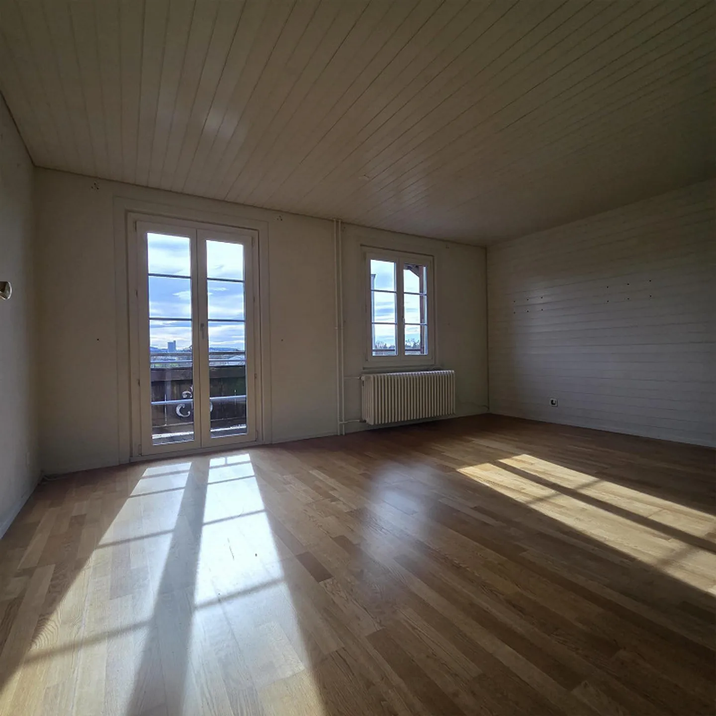 Charming 10.5-Room Single-Family House with a View in Bolligen - Photo 15 of 17